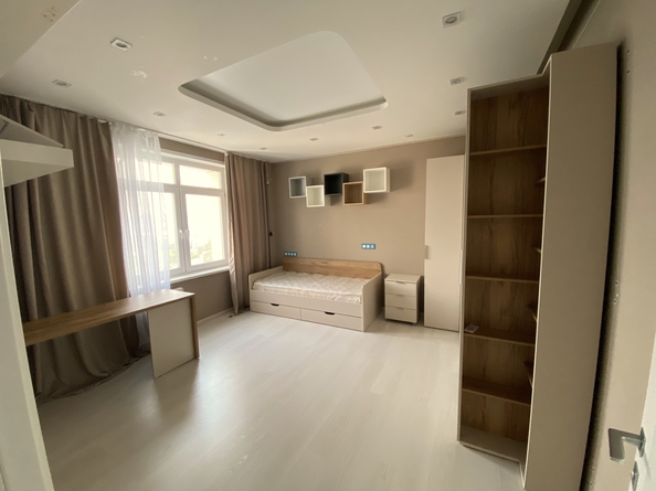 
  Продам 4-комн. квартиру 146 м². Фото 13.