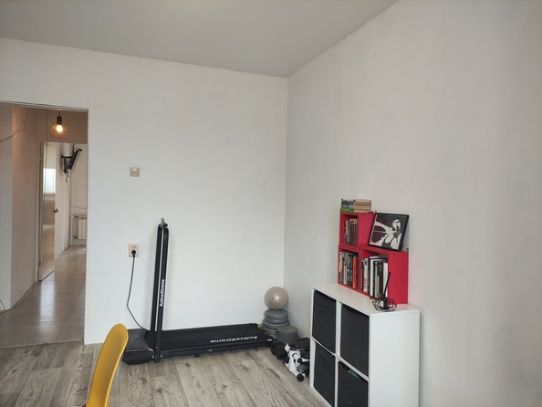
  Продам 3-комн. квартиру 66.8 м². Фото 43.