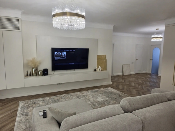 
  Продам 3-комн. квартира 114 м². Фото 1.