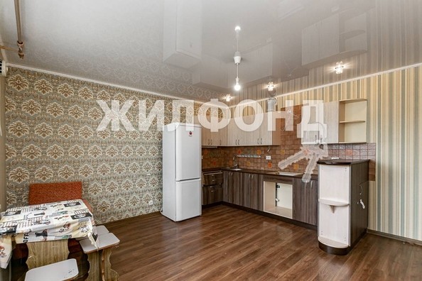 
   Продам 2-комнатную, 60.9 м², Сергея Ускова ул, 8

. Фото 4.