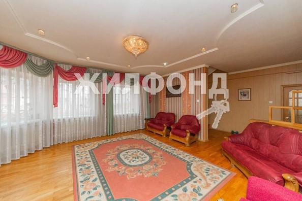 
   Продам дом, 408 м², Барнаул

. Фото 2.