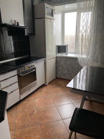 
   Продам 4-комнатную, 73 м², 48-й кв-л (Дружба снт), к В

. Фото 1.