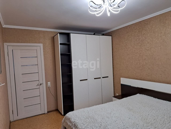 
   Продам 3-комнатную, 80.8 м², Малахова ул, 148

. Фото 2.