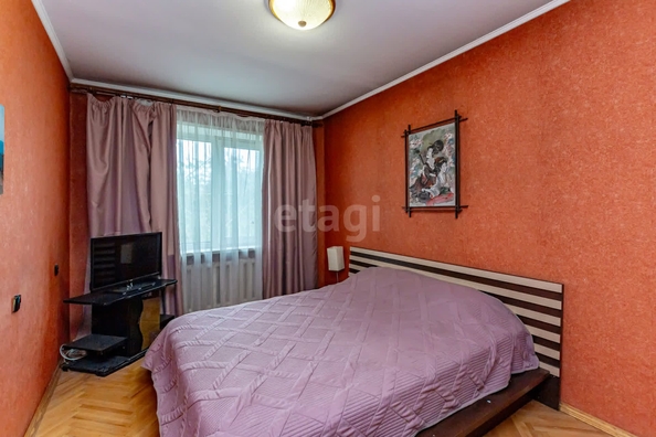 
   Продам 3-комнатную, 70 м², Строителей пр-кт, 34

. Фото 4.