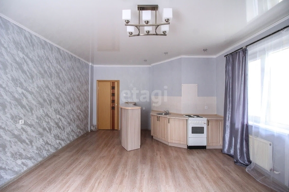 
   Продам 2-комнатную, 56.8 м², Антона Петрова ул, 190

. Фото 4.