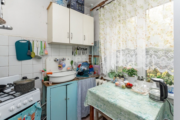 
   Продам 1-комнатную, 29.9 м², Глушкова ул, 38

. Фото 1.