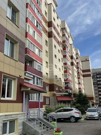 
   Продам 2-комнатную, 69.7 м², Малахова ул, 158

. Фото 2.