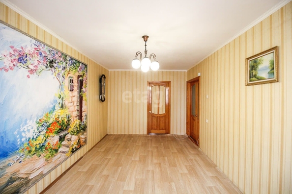 
   Продам 3-комнатную, 61.1 м², Шумакова ул, 38

. Фото 9.