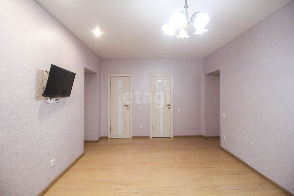 
   Продам 2-комнатную, 53.4 м², Змеиногорский тракт, 104П/7

. Фото 1.