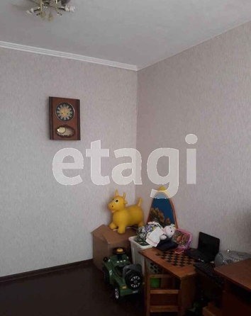 
   Продам 3-комнатную, 63.7 м², Шумакова ул, 32

. Фото 1.