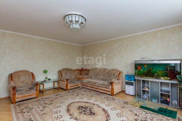 
   Продам дом, 280 м², Барнаул

. Фото 2.