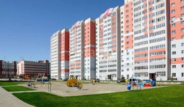 
   Продам 4-комнатную, 100 м², Власихинская ул, 81

. Фото 2.