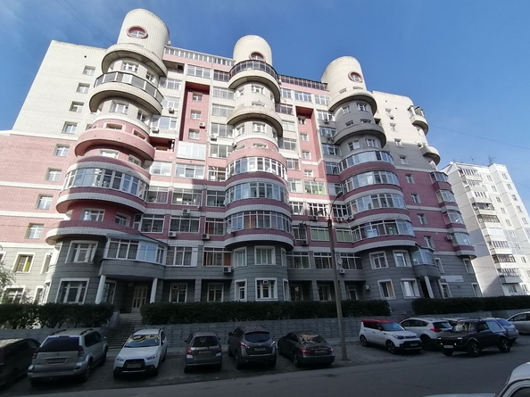 
   Продам 4-комнатную, 184.4 м², Анатолия Мельникова ул, 20

. Фото 4.