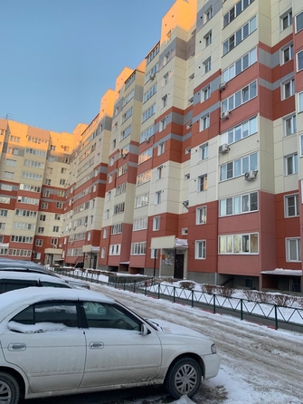 
   Продам 1-комнатную, 43 м², Лазурная ул, 52

. Фото 1.