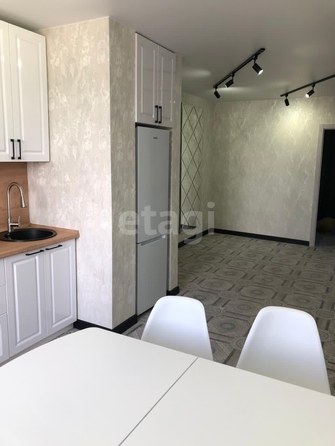 
   Продам 4-комнатную, 73.4 м², Солнечная Поляна ул, 31/268

. Фото 3.