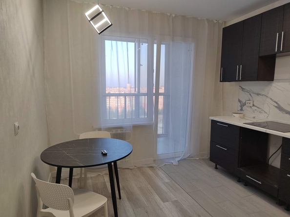 
  Сдается 1-комн. квартира, 35 м², Христенко ул, д. 3
. Фото 1.