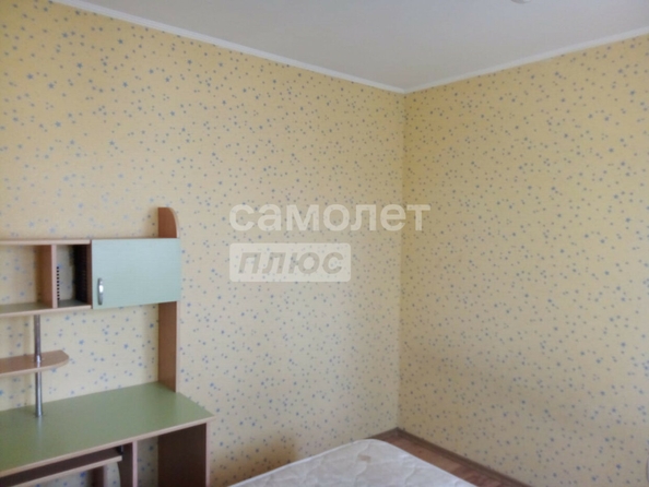 
  Продается 4-комн. квартира, 57.6 м², Осипенко ул, д. 140
. Фото 4.