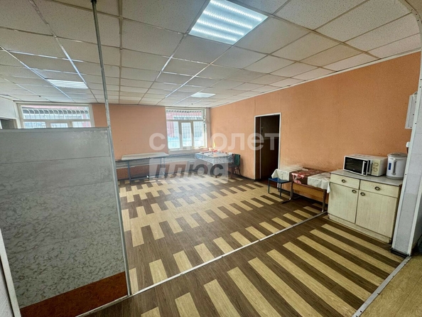 
  Продается универсальное помещение, 209 м², Тракторная ул, д. 62А
. Фото 1.