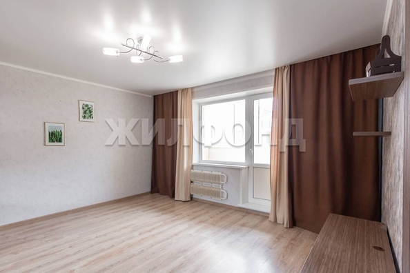 
  Продается 1-комн. квартира, 34 м², Новгородская ул
. Фото 2.