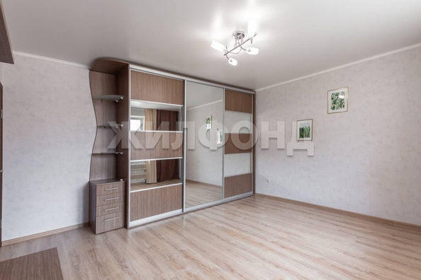 
  Продается 1-комн. квартира, 34 м², Новгородская ул
. Фото 3.
