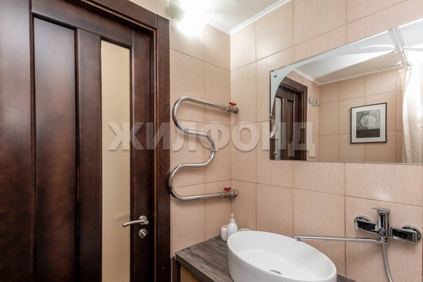 
  Продается 1-комн. квартира, 34 м², Новгородская ул
. Фото 17.