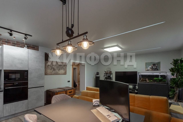 
  Продается 3-комн. квартира, 98.3 м², Власихинская ул
. Фото 5.