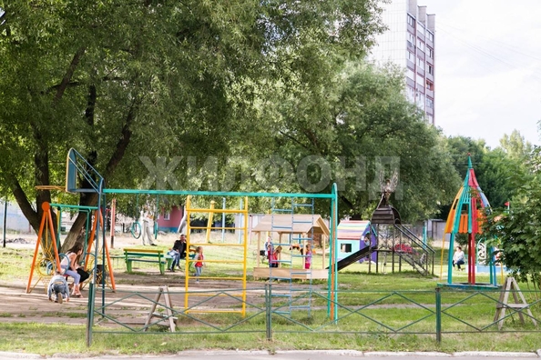 
  Продается 2-комн. квартира, 48.7 м², Малахова ул, д. 128
. Фото 19.