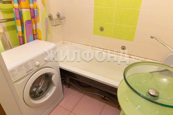 
  Продается 3-комн. квартира, 57.2 м², Малахова ул, д. 87б
. Фото 5.