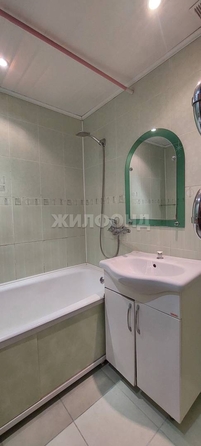 
  Продается 3-комн. квартира, 71 м², Попова ул, д. 194
. Фото 25.