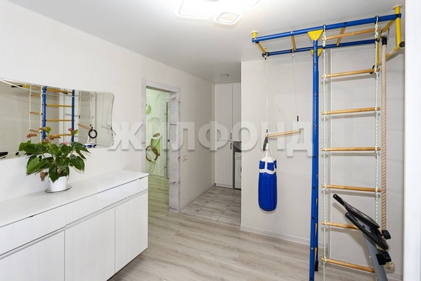 
  Продается 3-комн. квартира, 73.9 м², Малахова ул, д. 69
. Фото 3.
