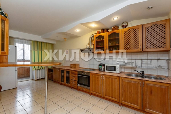 
  Продается 4-комн. квартира, 217.6 м², Попова ул, д. 98а
. Фото 1.