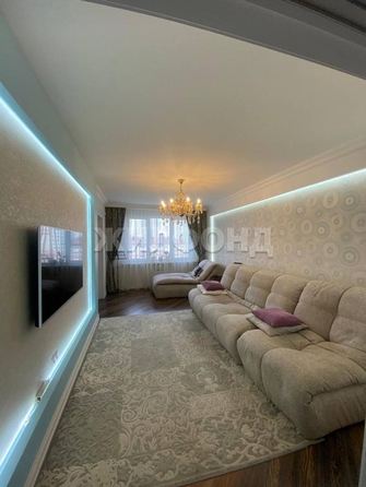 
  Продается 3-комн. квартира, 85 м², Солнечная Поляна ул
. Фото 3.