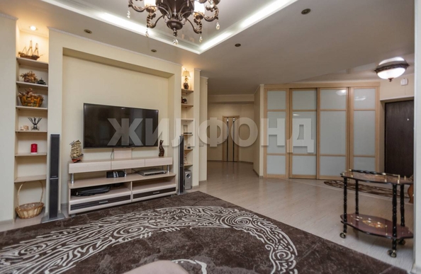 
  Продается 4-комн. квартира, 151 м², Профинтерна ул, д. 38а
. Фото 24.