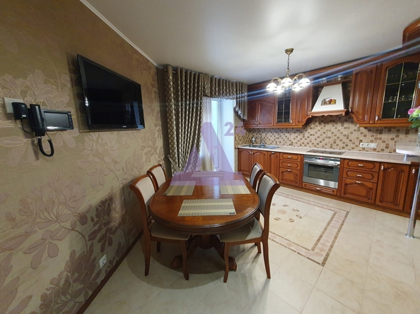 
  Продается 3-комн. квартира, 88 м², Попова ул, д. 98
. Фото 7.