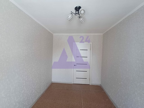 
  Продается 3-комн. квартира, 62 м², Лазурная ул, д. 24
. Фото 5.