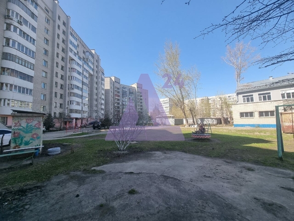 
  Продается 2-комн. квартира, 49.7 м², Павловский тракт, д. 82
. Фото 2.