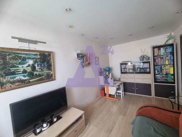 
  Продается 2-комн. квартира, 49.7 м², Павловский тракт, д. 82
. Фото 18.