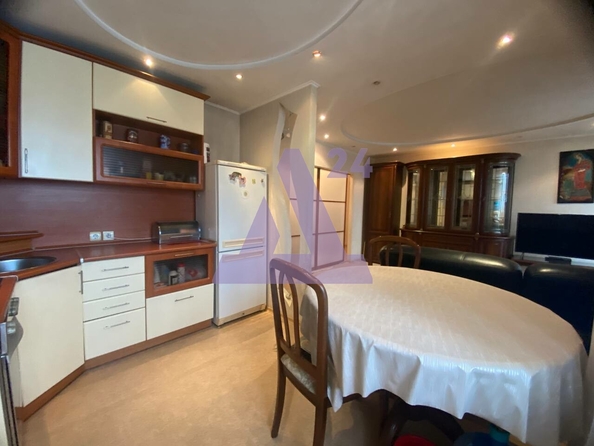 
  Продается 3-комн. квартира, 63.7 м², Красноармейский пр-кт, д. 64
. Фото 1.