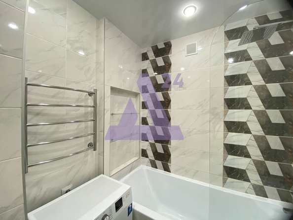 
  Продается 2-комн. квартира, 53 м², ЖК Радужный, Анатолия, 90, 3 очередь
. Фото 18.
