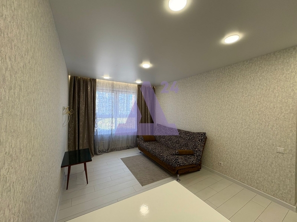
  Продается 2-комн. квартира, 37 м², Солнечная Поляна ул, д. 94
. Фото 4.