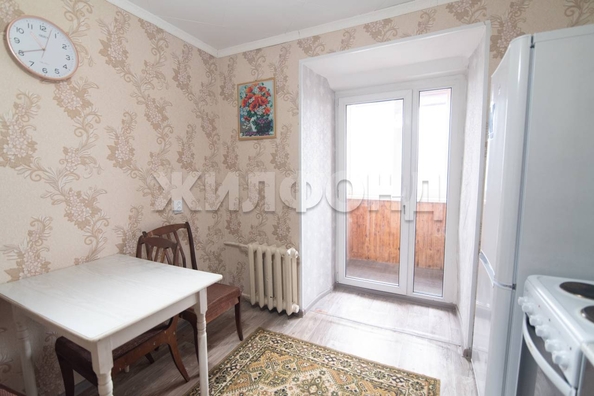 
  Продается 1-комн. квартира, 35 м², Космонавтов ул
. Фото 3.