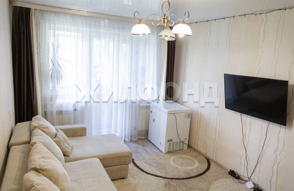 
  Продается 3-комн. квартира, 56 м², Чеглецова ул
. Фото 2.