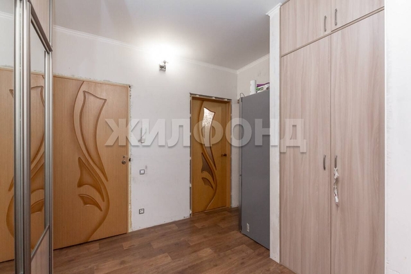
  Продается 3-комн. квартира, 61 м², Веры Кащеевой ул
. Фото 3.