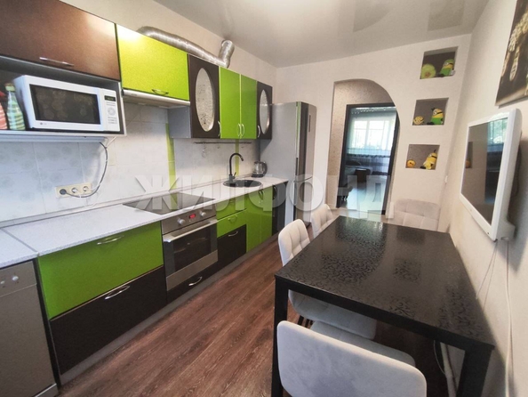 
  Продается 4-комн. квартира, 87 м², Шукшина ул
. Фото 2.
