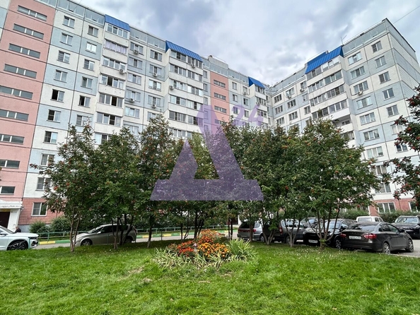 
  Продается 2-комн. квартира, 48.9 м², Малахова ул, д. 140
. Фото 2.