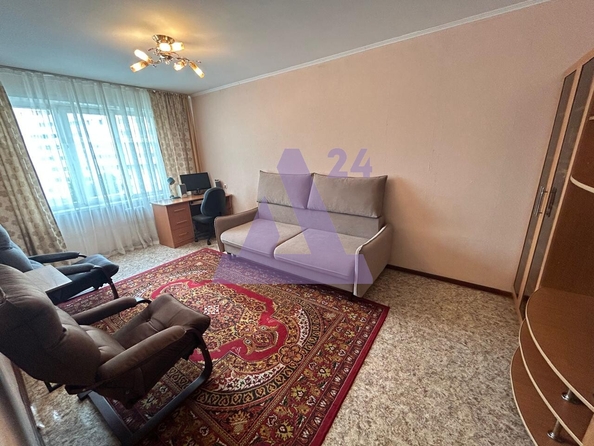 
  Продается 2-комн. квартира, 48.9 м², Малахова ул, д. 140
. Фото 7.