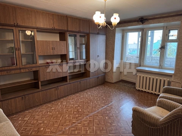 
  Продается 4-комн. квартира, 74 м², Космонавтов ул
. Фото 1.