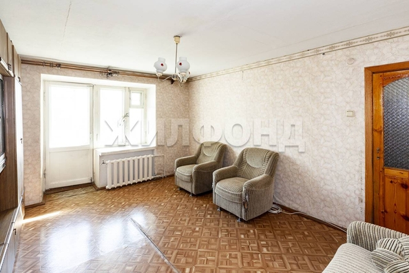 
  Продается 4-комн. квартира, 74 м², Космонавтов ул
. Фото 3.