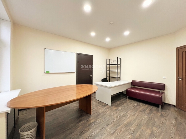 
  Продается универсальное помещение, 30 м², Красноармейский пр-кт, д. 112а
. Фото 5.