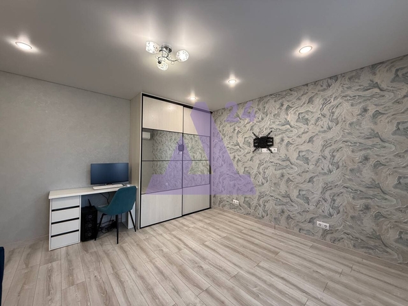 
  Продается 1-комн. квартира, 36 м², Солнечная Поляна ул, д. 99б
. Фото 7.